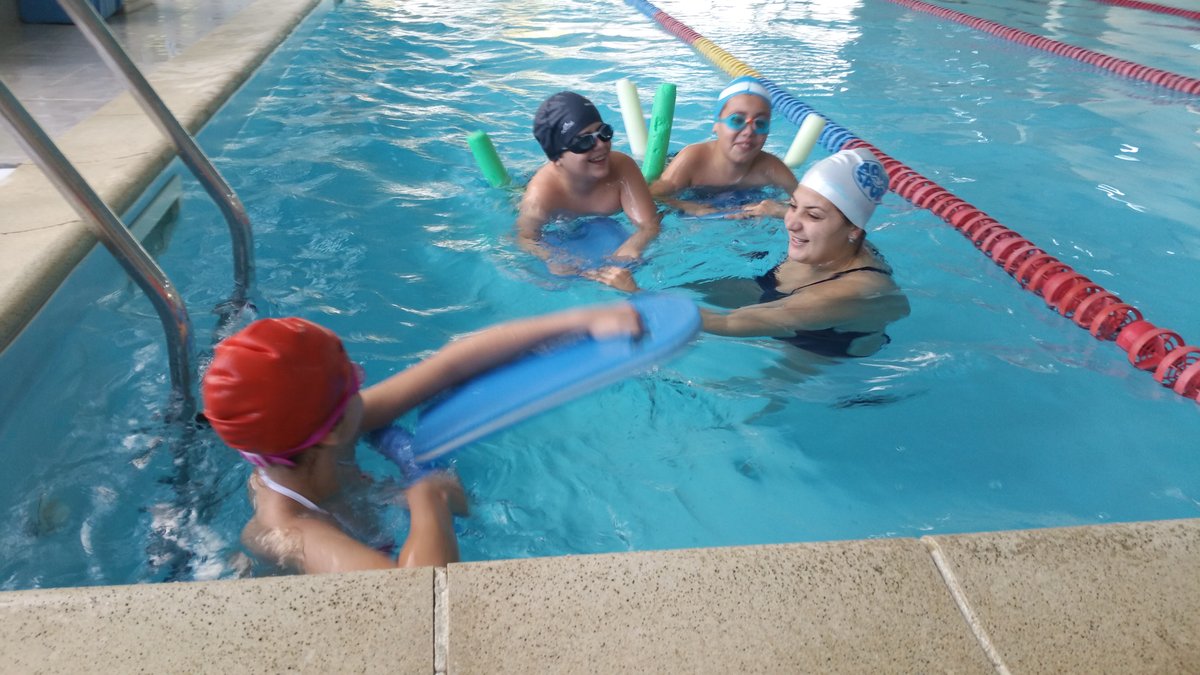 Cursuri gratuite de înot pentru copiii din sectorul 3 – Ultima săptămâna de înscrieri