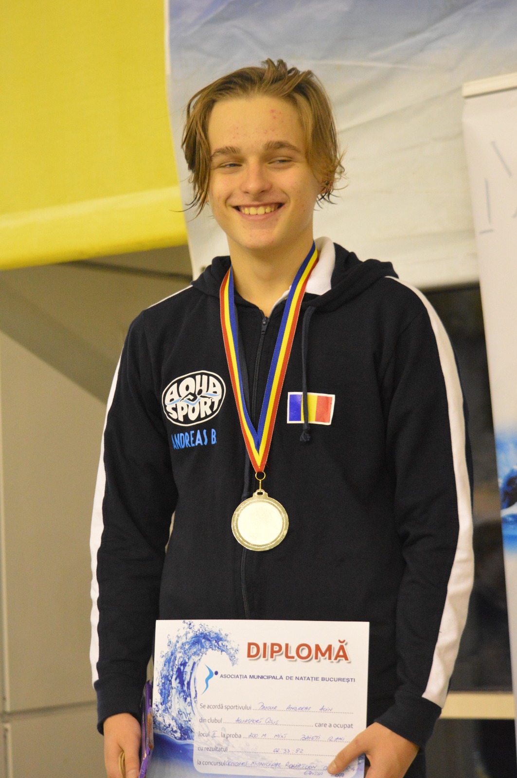 12 medalii si 10 noi recorduri interne pentru cadetii Aqua Sport la Campionatul Municipal